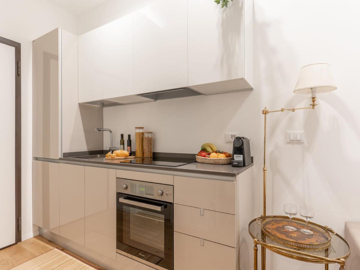 The Best Rent - Gorgeous One-Bedroom Apartment In Ticinese Milano Eksteriør bilde