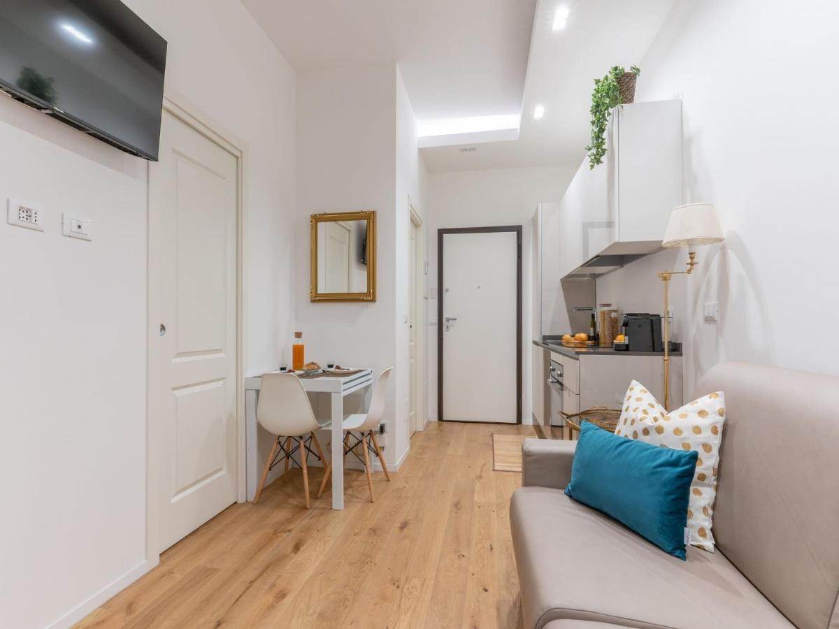 The Best Rent - Gorgeous One-Bedroom Apartment In Ticinese Milano Eksteriør bilde