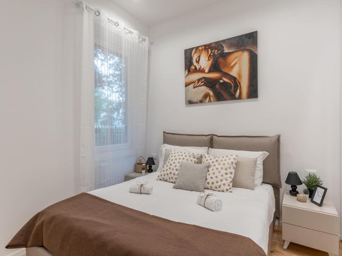 The Best Rent - Gorgeous One-Bedroom Apartment In Ticinese Milano Eksteriør bilde