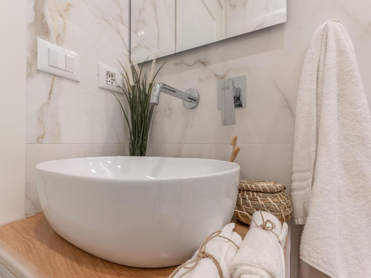 The Best Rent - Gorgeous One-Bedroom Apartment In Ticinese Milano Eksteriør bilde