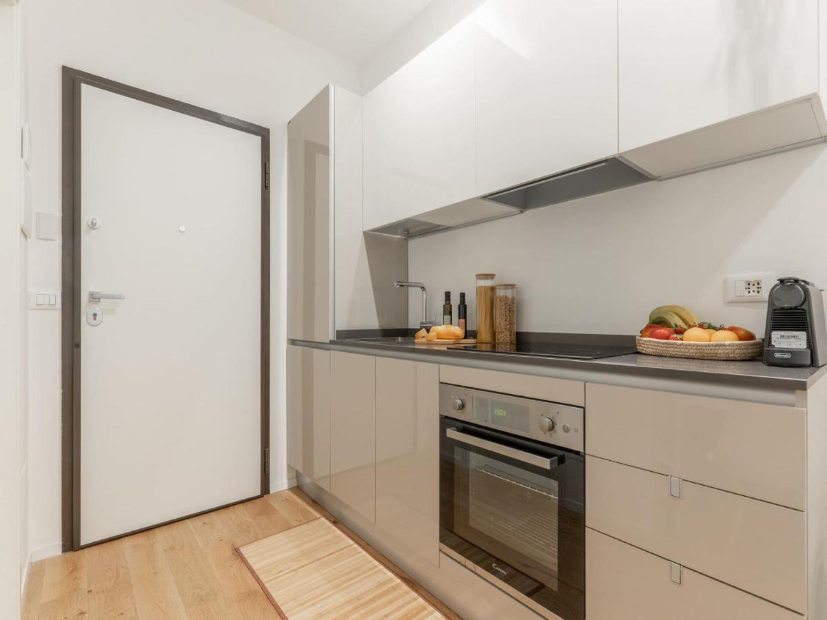 The Best Rent - Gorgeous One-Bedroom Apartment In Ticinese Milano Eksteriør bilde